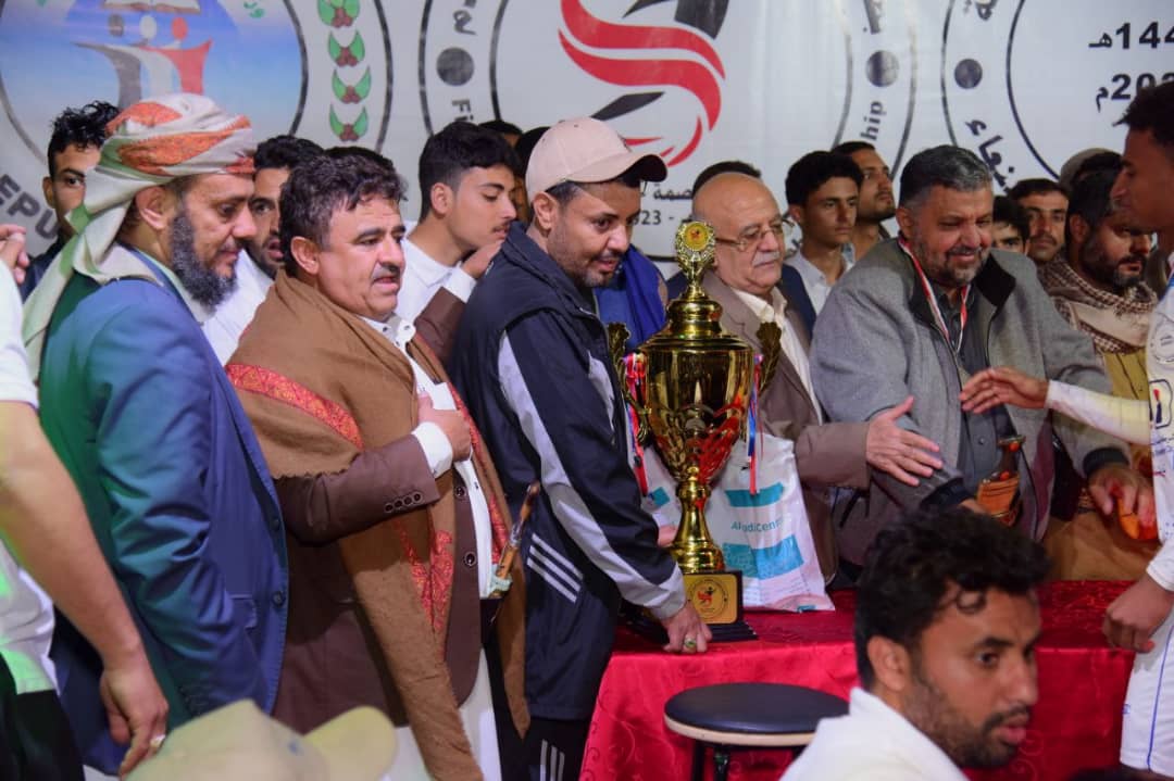 تتويج منتخب الأمانة بكأس بطولة منتخبات المحافظات في العاصمة صنعاء