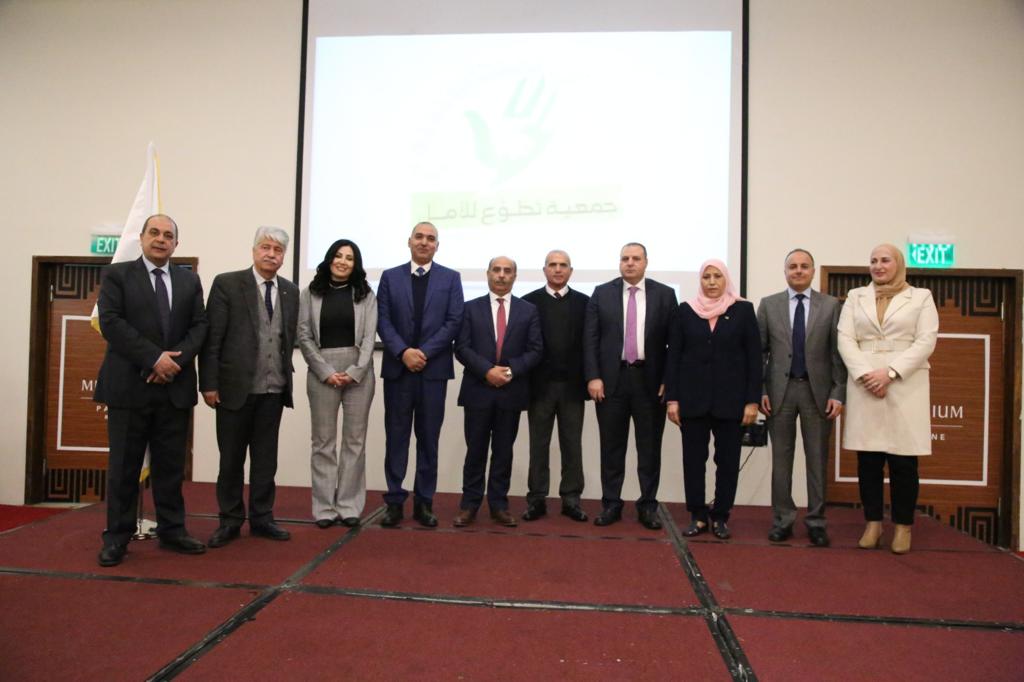 جمعية تطوع امل الخيرية والتمكين الاقتصادي يفتتحان معرض رياديات كنعانيات للأسر المقدسية المنتجة