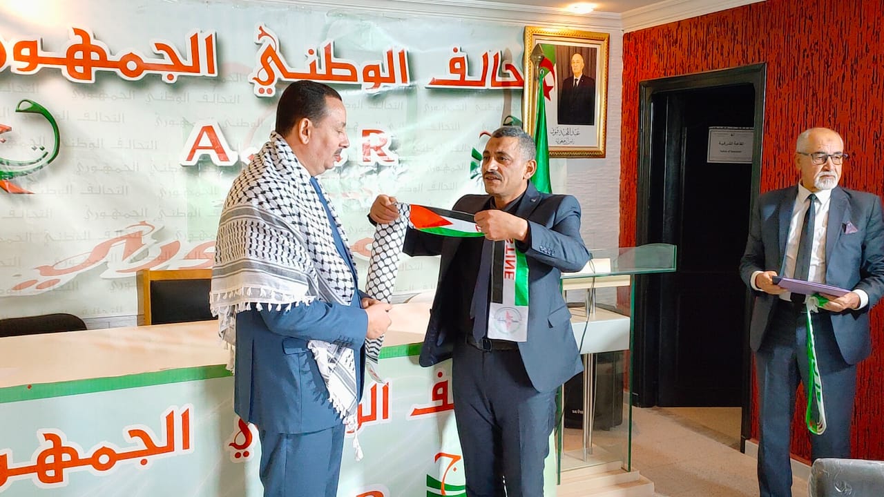 الجزائر : التأكيد على مكانة القضية الفلسطينية والدعوة لاستكمال الحوار الوطني بين القوى الفلسطينية