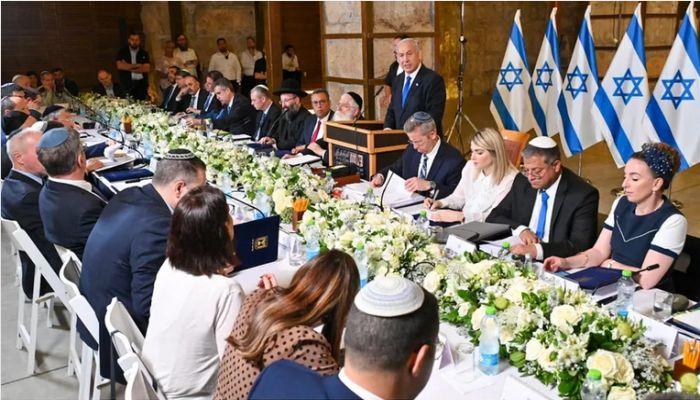 اسرائيل تضرب بعرض الحائط كل تهديدات وتنديدات العرب والمسلمين وتعقد اجتماع حكومتها في الاقصى