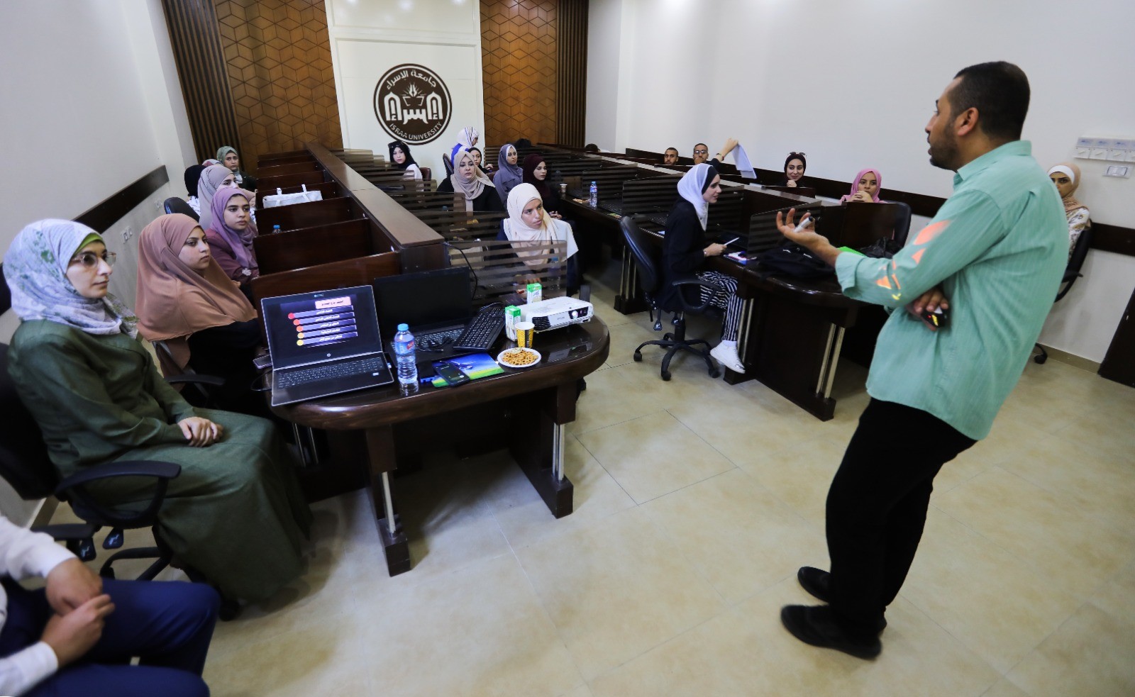 جامعة الإسراء تقيم مبادرة صحافة الموبايل برعاية بيت الصحافة