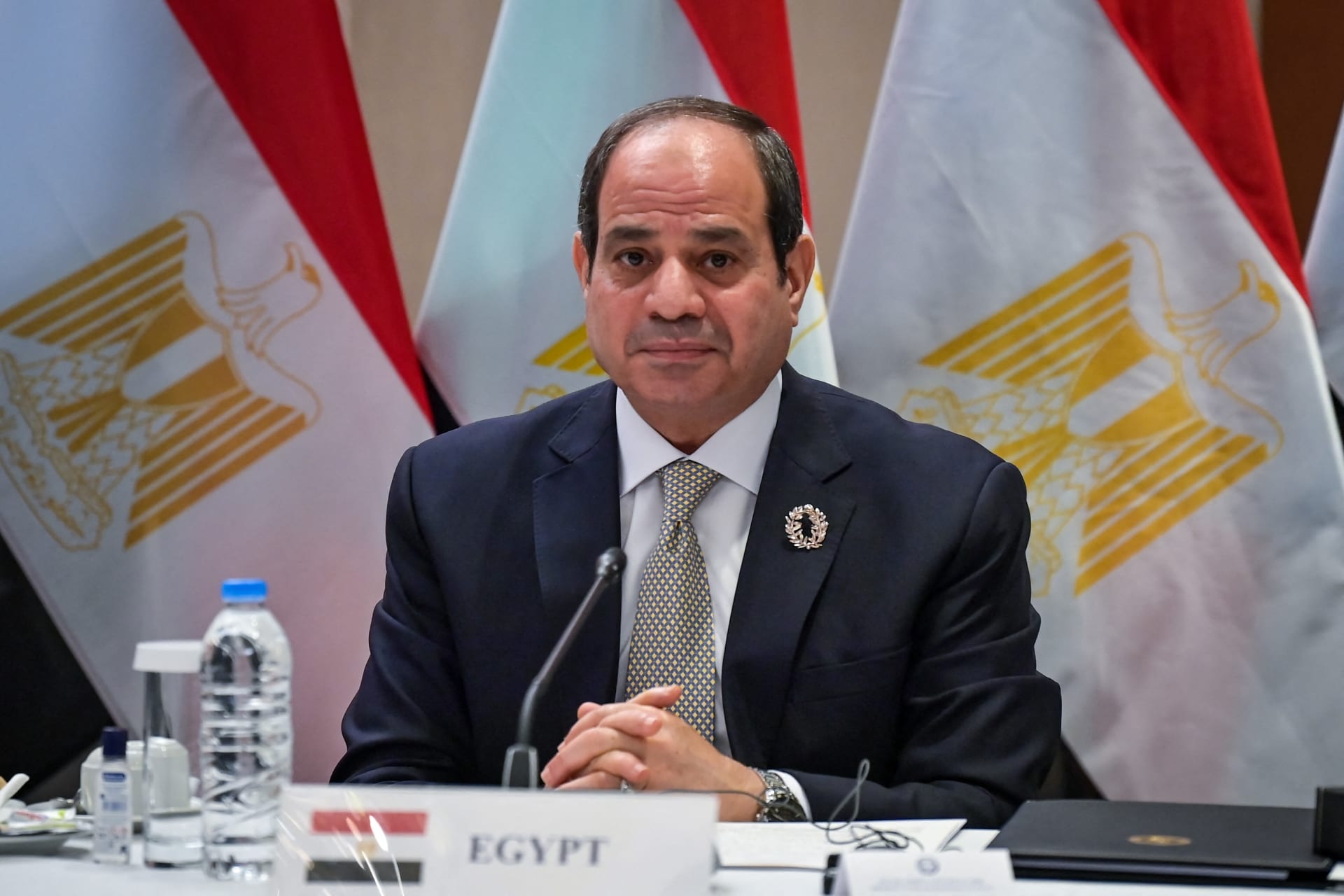 السيسي يراقب العمل بوزارة العدل ويأمربالتطوير