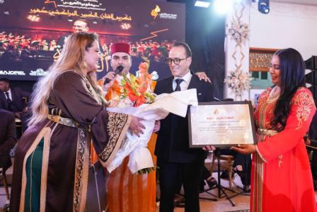 حوالي 400 شخص يشاركون في تكريم طهور بمدينة مراكش !