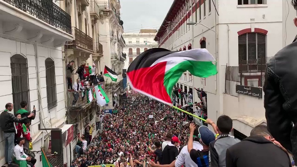 الشعب الجزائري ينتفض نصرةً لأطفال غزة ... تفاصيل