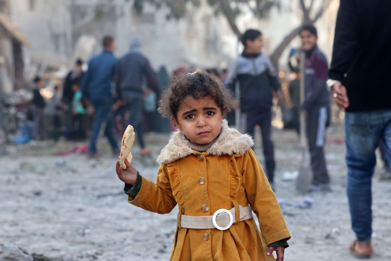 عزة : من لا يموت قصفاً يموت جوعاً ! نداء الوطن