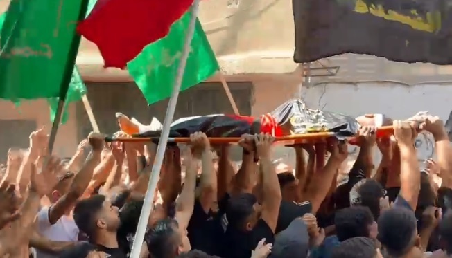 تشييع جثمان الشهيد الطفل ميلاد الراعي في مخيم العروب