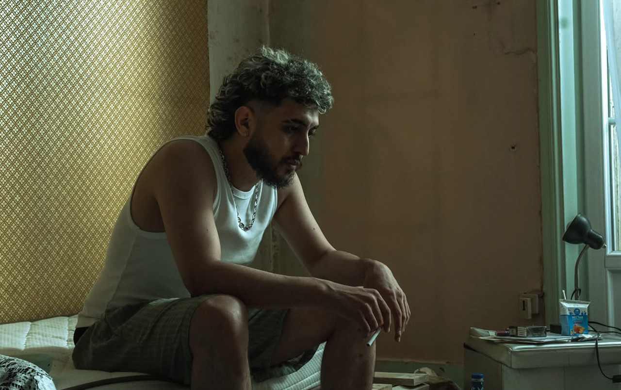 إيقاع صيفي واعترافات جريئة.. SHAW يكشف الجانب المظلم من الشهرة في «PILLAVE»