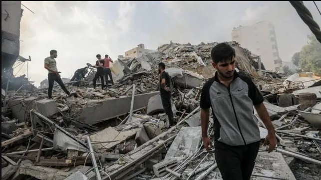 تحركات دبلوماسية مكثفة لوقف النار في غزة: "مرونة تكتيكية" إسرائيلية ومطالب حماس ثابتة
