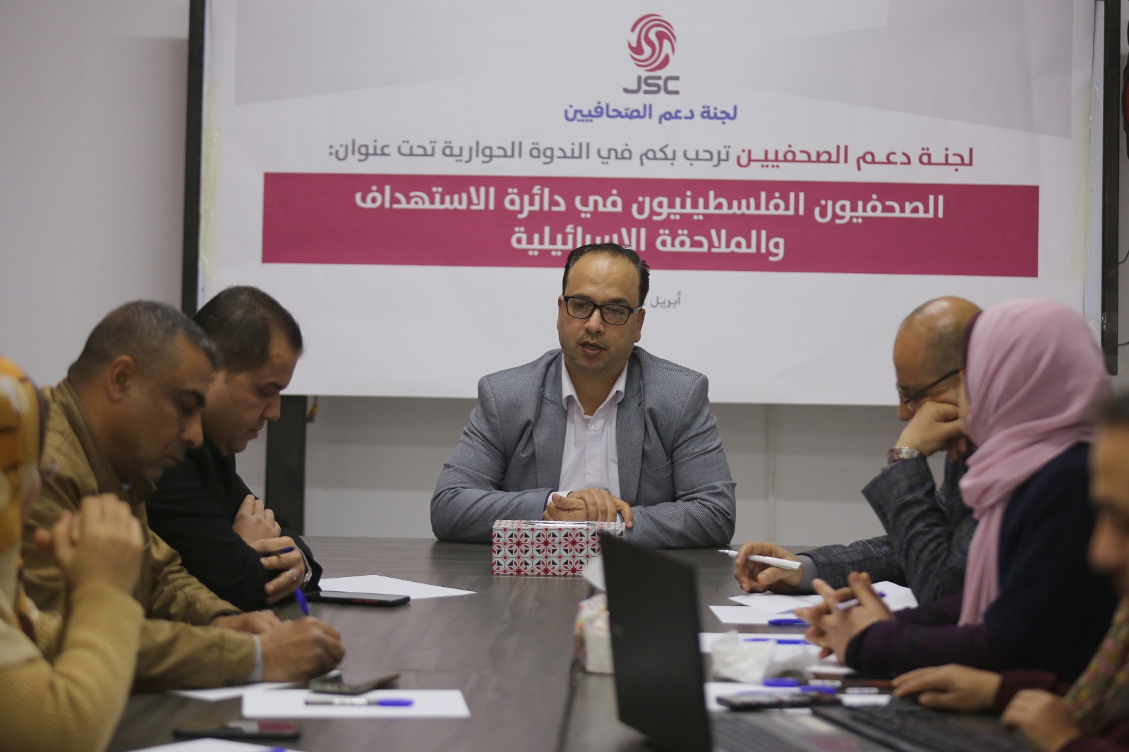 د. حمدونة : قلم الأسير الصحفى الفلسطينى يوازى بندقية