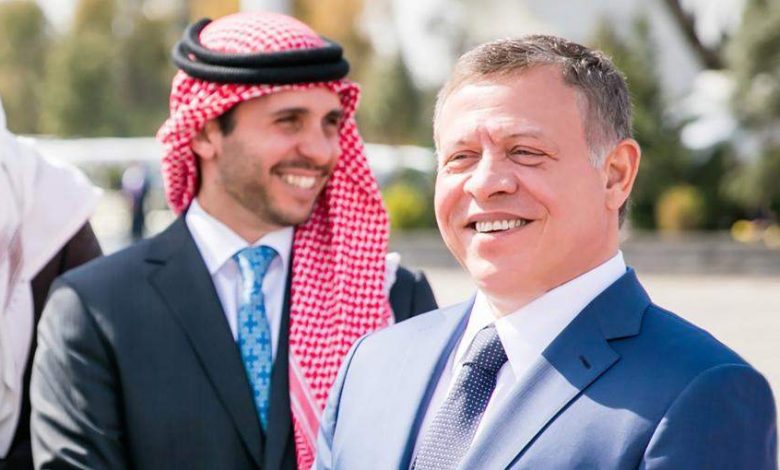 ملك الأردن يوافق على تقييد اتصالات الأمير حمزة وإقامته