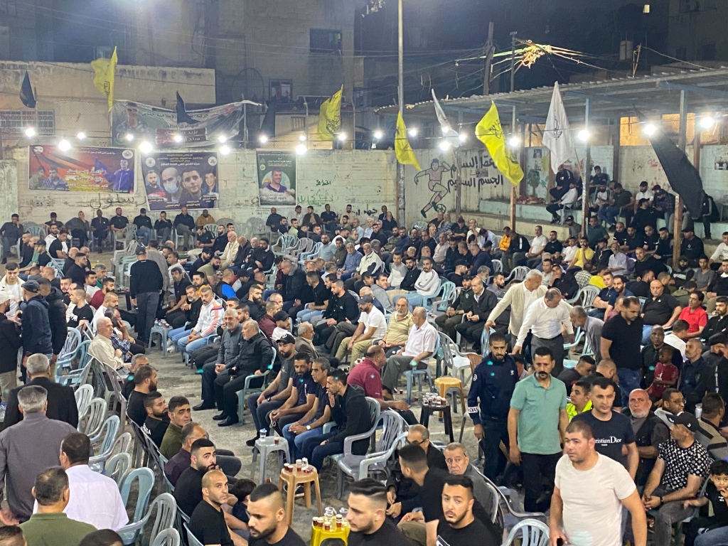 آلاف المواطنين يؤمون بيت عزاء الشهيد داوود الزبيدي