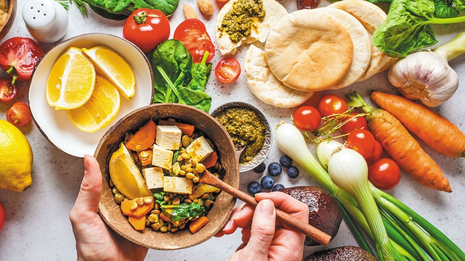 نصائح غذائية للصائمين مع حلول عيد الفطر المبارك
