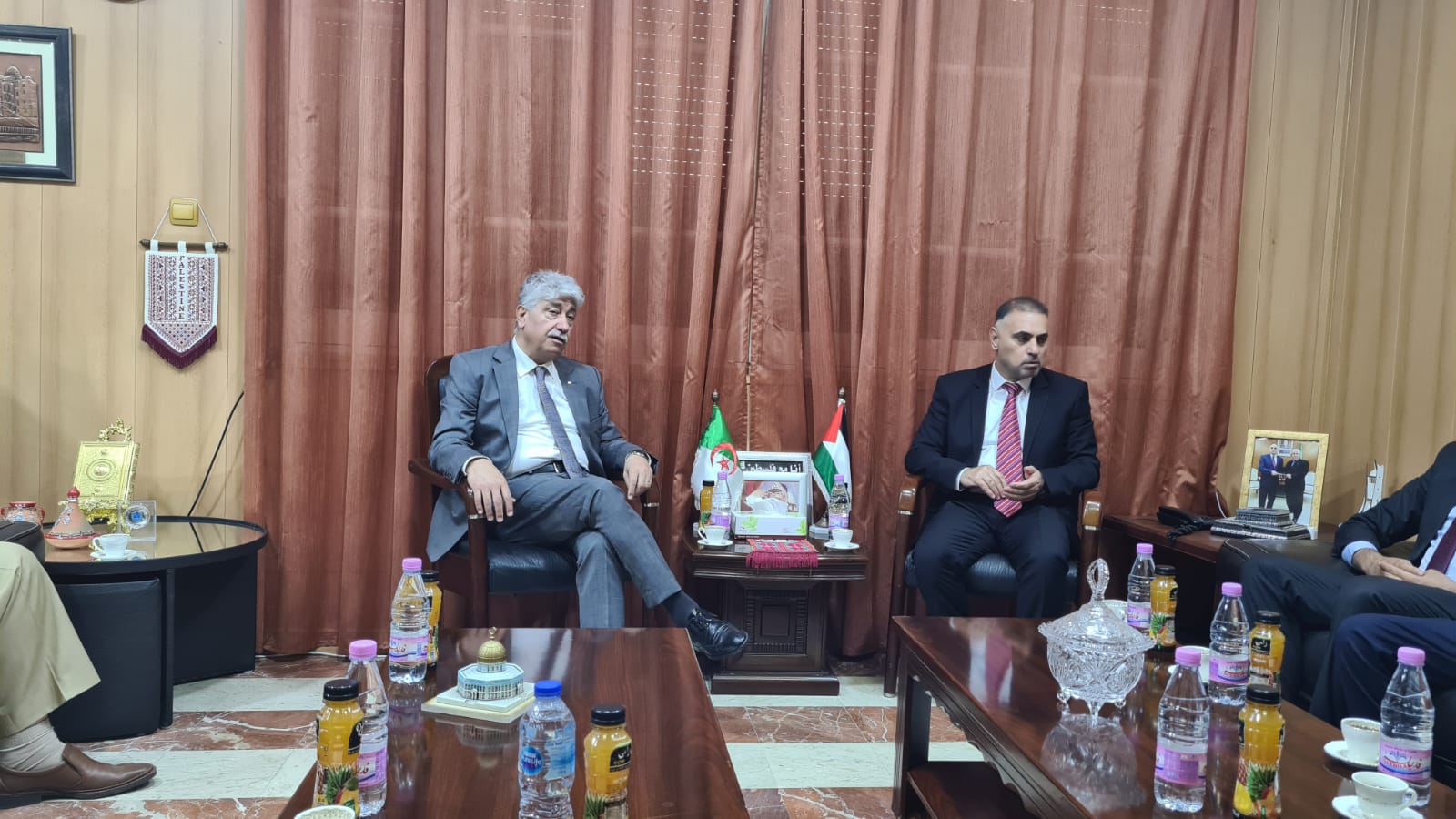 د. مجدلاني يدعو التشبيك مع المؤسسات والاحزاب لحشد رأي عام واسع لدعم حقوق شعبنا