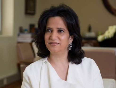 قرار باقالة رئيسة هيئة الثقافة البحرينية بعد رفضها مصافحة السفير الاسرائيلي