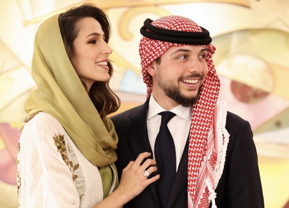 خطوبة ولي العهد الأردني ورجوة آل سيف...فيديو
